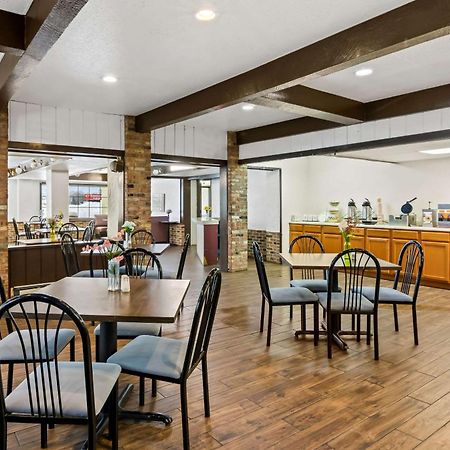 Econo Lodge 매니스티 외부 사진