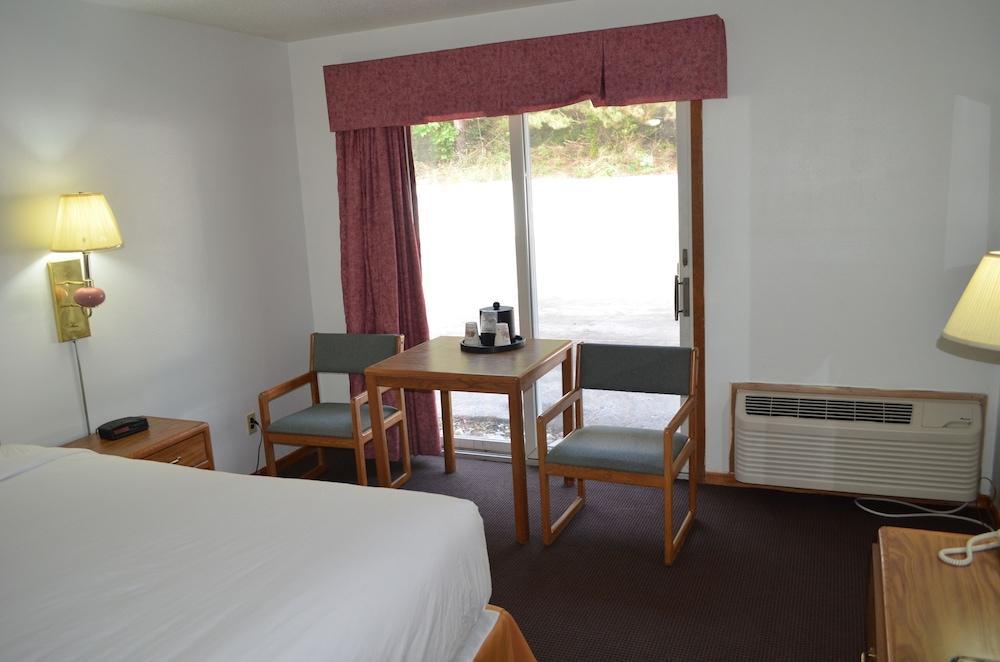 Econo Lodge 매니스티 외부 사진