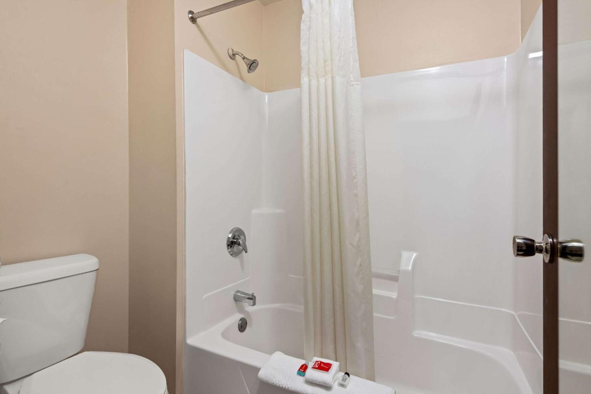 Econo Lodge 매니스티 외부 사진