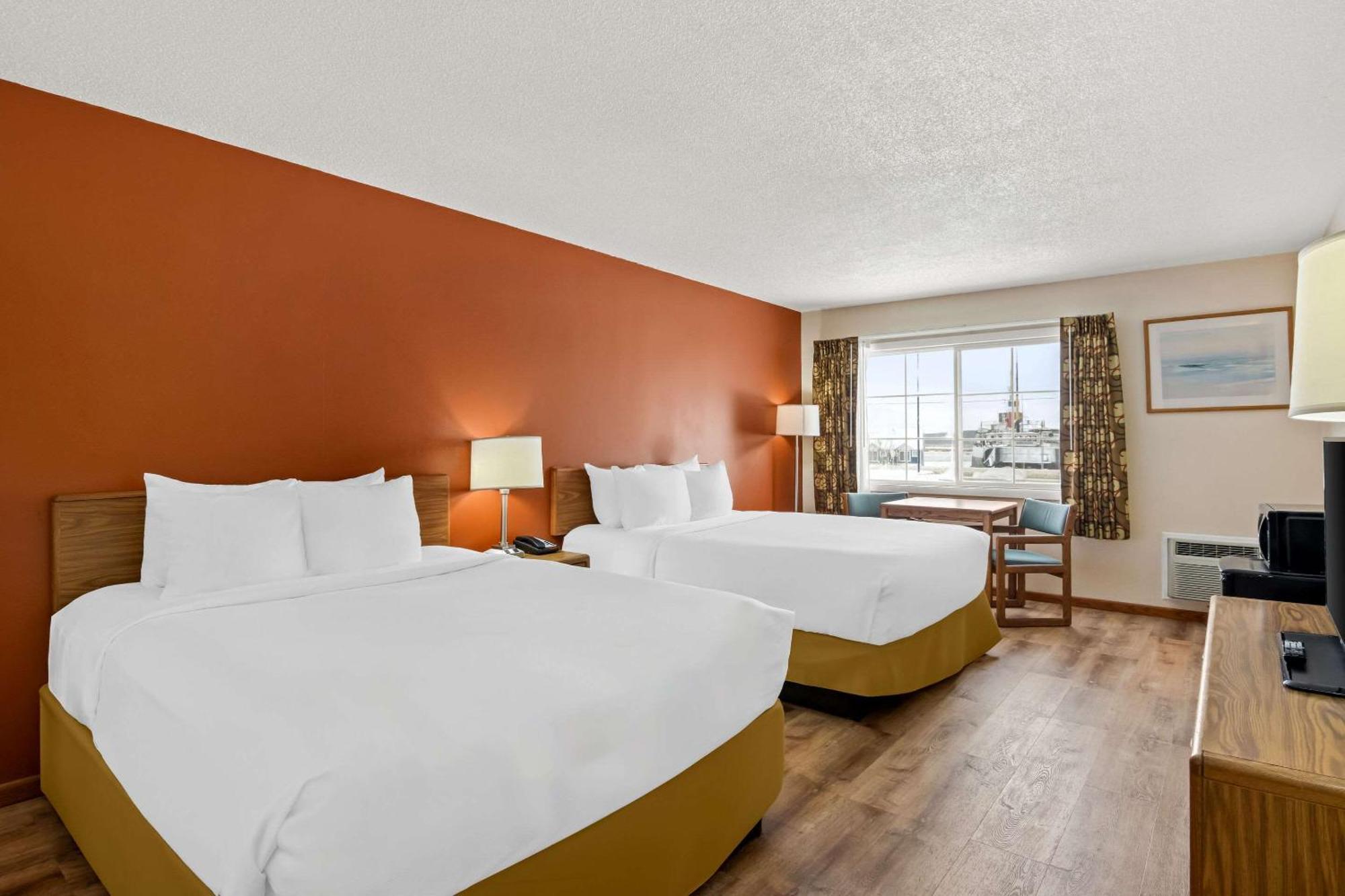 Econo Lodge 매니스티 외부 사진